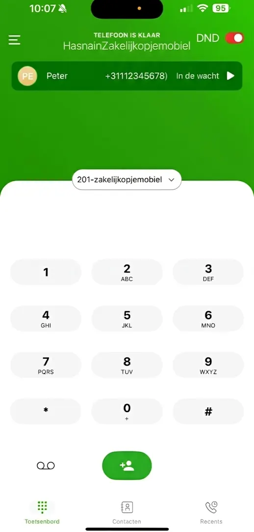 Extra nummer toevoegen aan gesprek